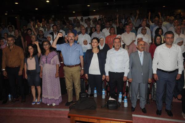 HDP'li Beştaş : Savaşa her kentten tepki ve barış çağrısı var