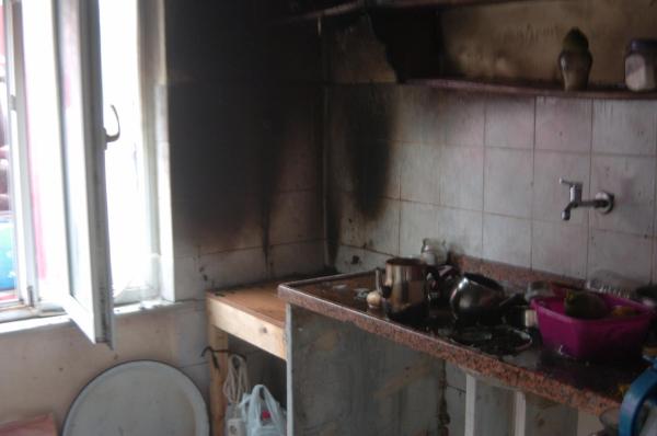 Ocakta unutulan yemek yangın çıkardı