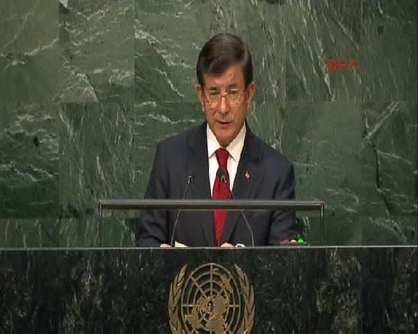Davutoğlu: “Sahillerimize vuran Aylan’ın vücudu BM’nin neden var olduğunu göstermiştir”