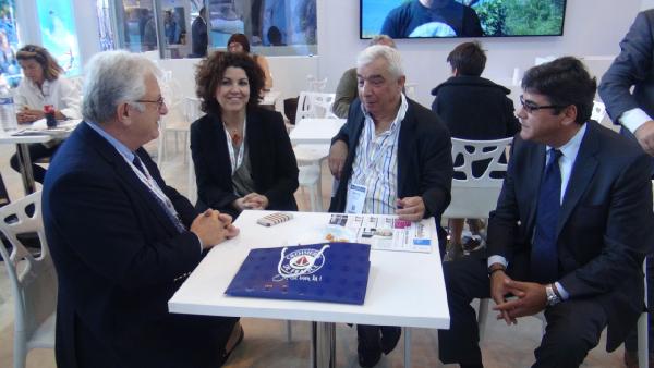 Uluslararası Paris 'IFTM Top Resa' Turizm ve Seyahat Fuarı'nda Türkiye'nin standı yoğun ilgi gördü