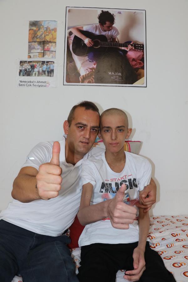 Liseli Ahmet’in kanserle mücadelesine destek yağdı