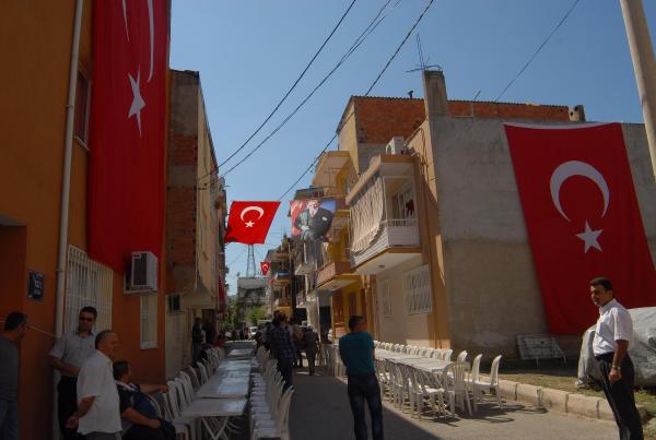 Şehit ateşi İzmir'i yaktı