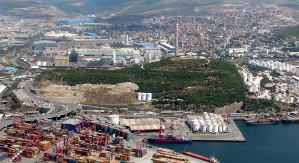 Dilovası ilçe merkezindeki tek yeşil alanda kimyasal depo kavgası