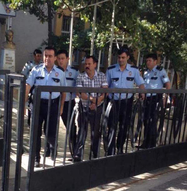Güvenlik kamerası kayıtları yakalattı