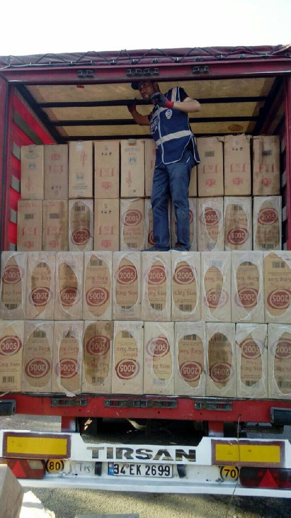 Şanlıurfa’da 140 bin paket sigara ele geçti