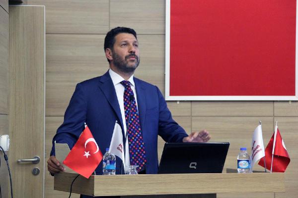 Melikşah Üniversitesi'nde ödül töreni Memduh Boydak’ın katılımıyla gerçekleşti