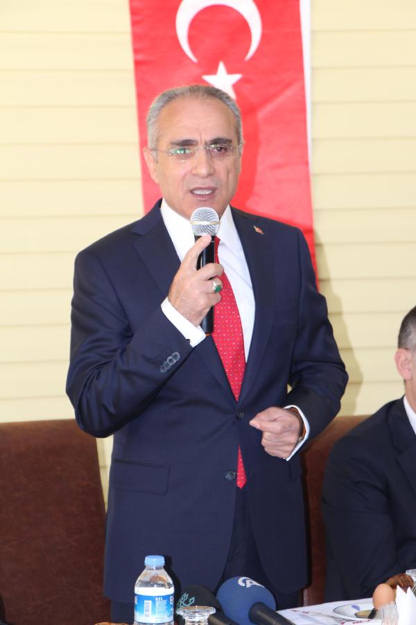 Bakan Topçu: Yılanın beli kırıldı, kafası da ezilecek