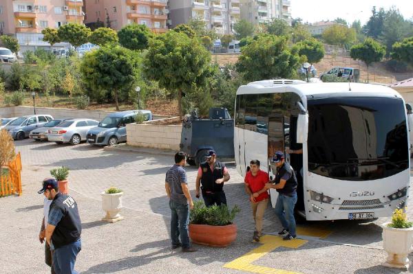 Siirt'te gözaltına alınan 8 kişi Adliyeye çıkarıldı