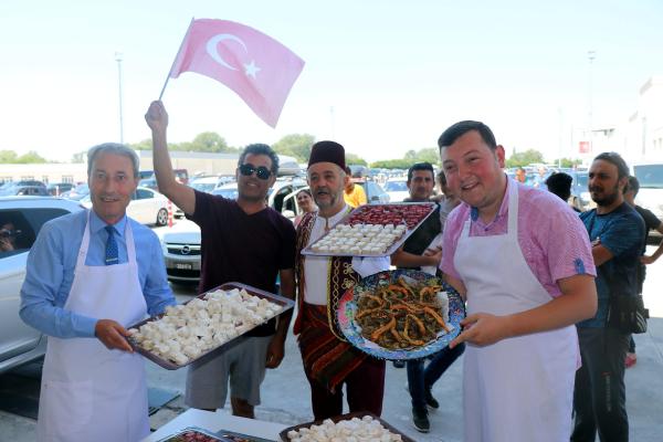 Gurbetçilere ciğer ve badem ezmeli karşılama