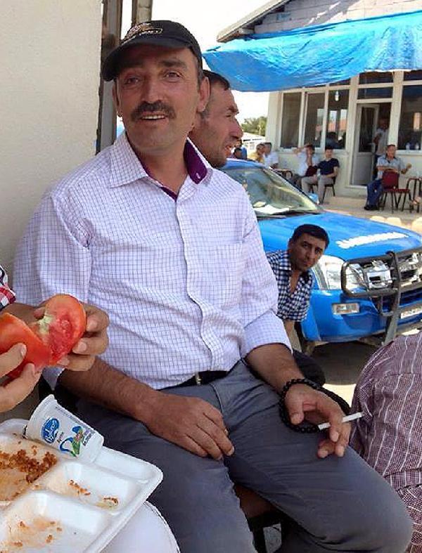 Kahvede otururken boynunu arı sokan işçi öldü