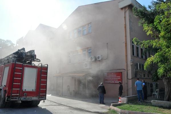 Hastanede çıkan yangın panik yarattı