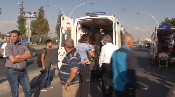 Ankara- Eskişehir yolunda kaza: 3'ü ağır 12 yaralı