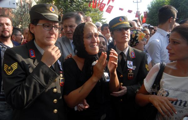 Şehit eşinin acısıyla, sessizliğe mahkum oldu