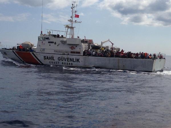 Üç günde 1451 mülteci denizde yakalandı