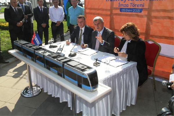 Kocaeli'de tramvay alım sözleşmesi imzalandı