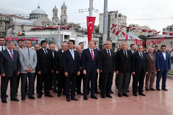 İstanbul'un 92'nci kurtuluş yılı töreni