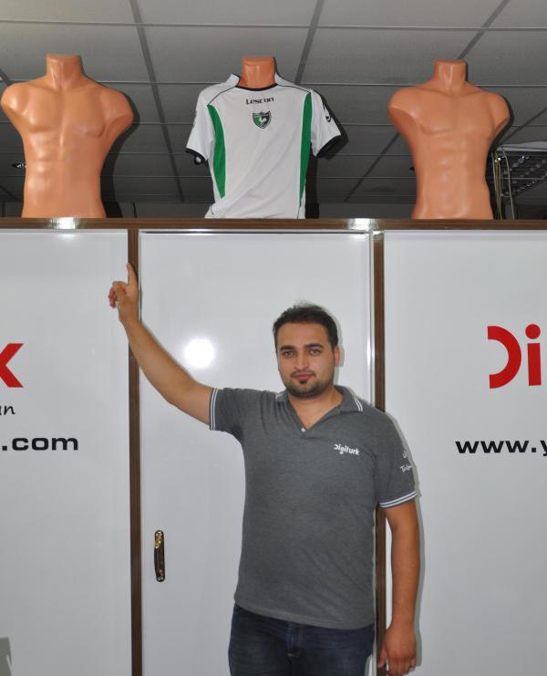 Fanatik hırsızlar güvenlik kemarasında