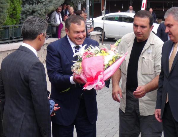 Bakan Eroğlu: Ahmet Hakan'a saldırı, AK Parti'ye zarar vermek için yapıldı