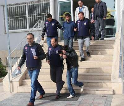 İnternetten ulaştığı asker arkadaşını dolandırdı iddiası