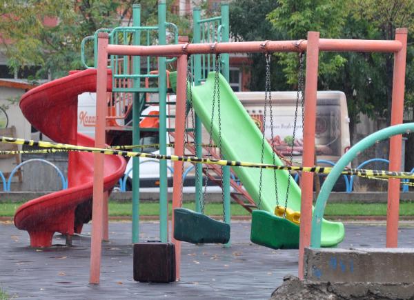 Şüpheli çantadan tuğla parçaları çıktı