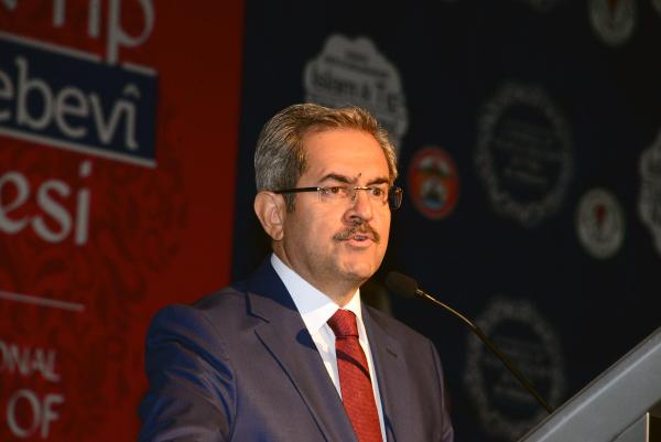 Sare Davutoğlu'nun himayesinde yapılan İslam ve Tıp Kongresi başladı