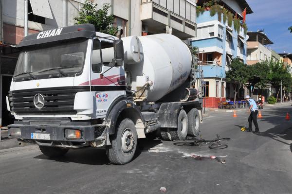 Beton mikserinin çarptığı 78 yaşındaki bisikletli yaralandı