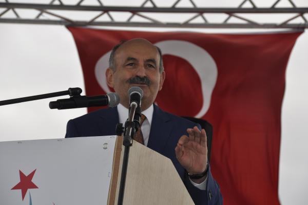 Bakan Müezzinoğlu:Birileri oturuyor Ankara'da milliyetçilikten bahsediyor