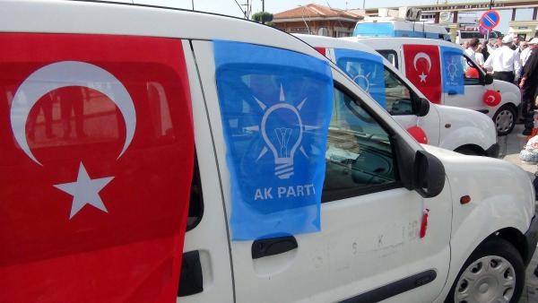 AK Parti'den Çanakkale'de hizmet aracı ve bisikletli tören