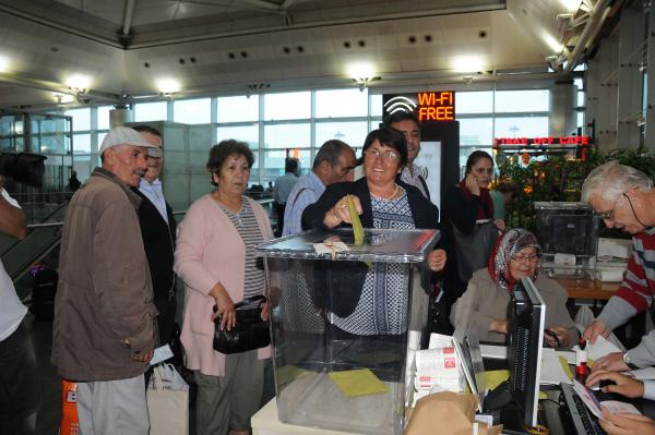 Gümrük kapılarında seçim başladı