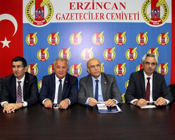 CHP'li Berberoğlu: Kamuoyunun bilgi alma hakkının engellenmesi kadar büyük tehlike yoktur