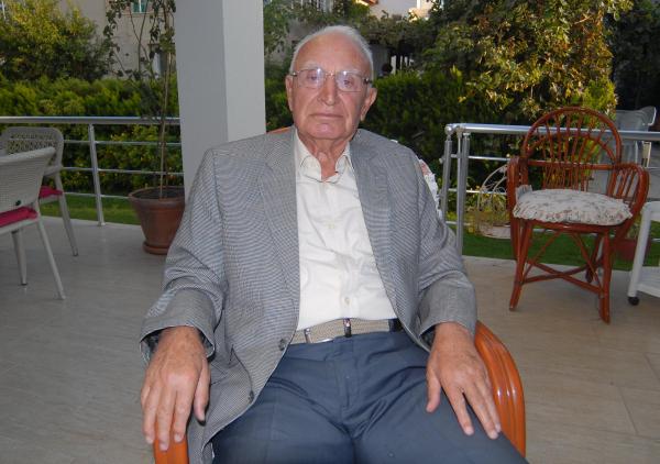 Nobel Ödülünü alan Mardinli bilim adamı Aziz Sancar'ı, emekli general ağabeyi anlattı