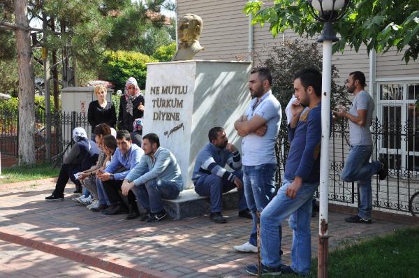 Sorgun'da yanan tekstil fabrikasıişçilerinden eylem