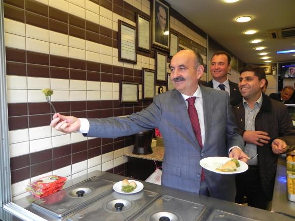 Bakan Müezzinoğlu: Aziz Sancar, ödülü ABD’de yaptığı araştırmalar sonucu aldı (2)