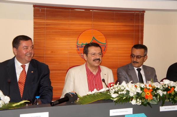 Hisarcıklıoğlu'dan turizmcilere sigorta primi müjdesi