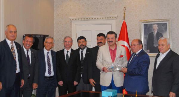 Hisarcıklıoğlu'dan turizmcilere sigorta primi müjdesi (2)