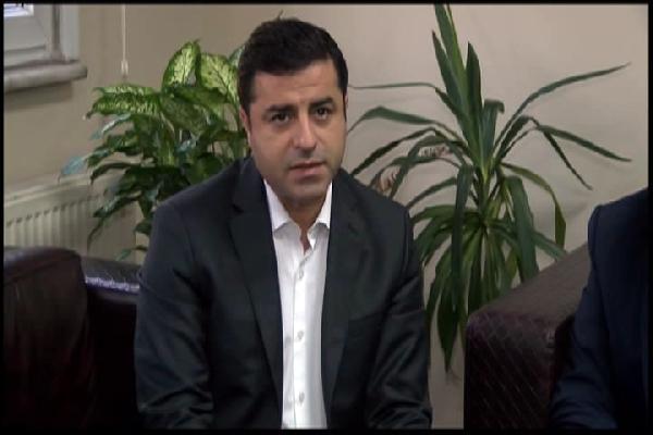 Demirtaş: Hızlı bir şekilde çözüm iradesinin yeniden ortaya çıkması lazım