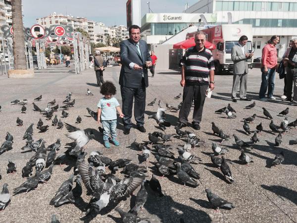 MHP'li Tanrıkulu nabız tuttu, vaatte bulundu