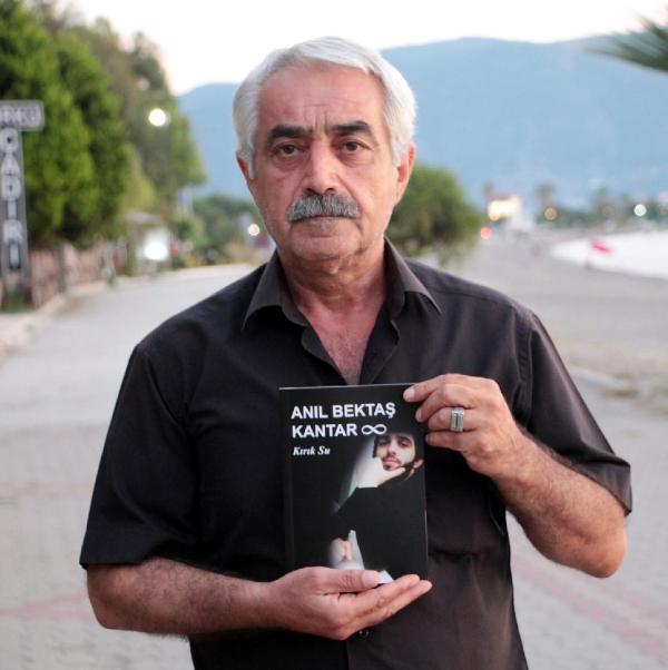 Lösemiden ölen oğlunun şiirlerinden kitap bastırdı