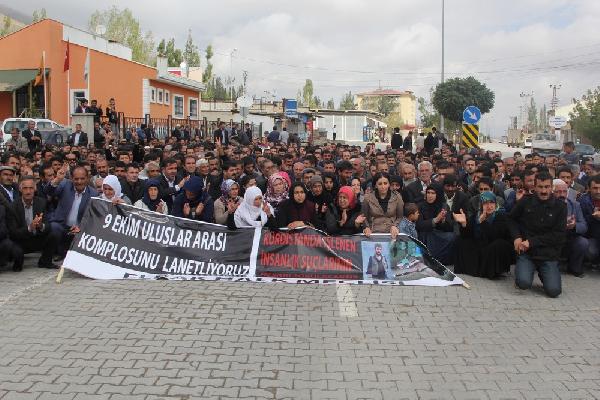 Başkale'de DBP'lilerden protesto yürüyüşü