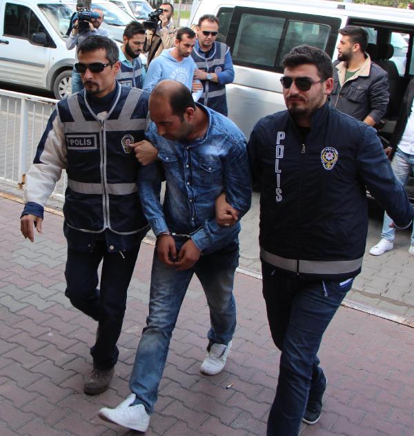 Sahte çekle 550 bin liralık dolandırıcılık yaptılar