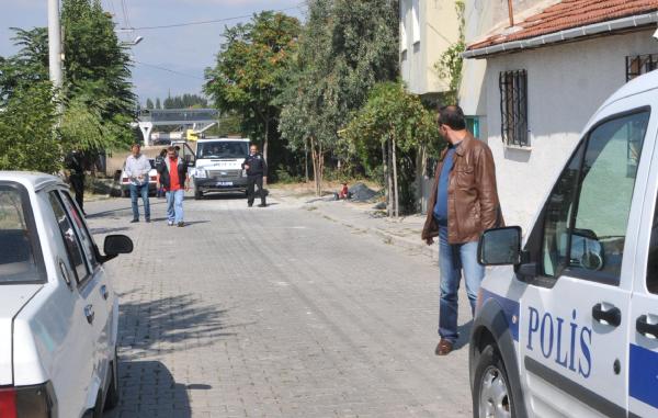 Sokakta oynarken av tüfeğiyle bacağından yaralandı