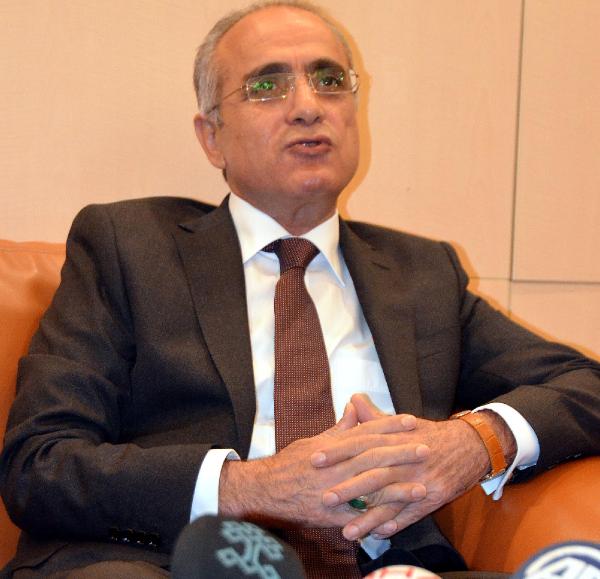 Bakan Topçu: Yılanın belini kırdık, kafasını da ezeceğiz