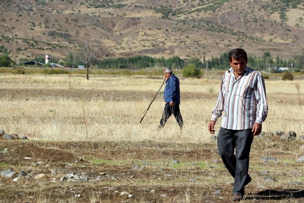 Bingöl'de köylüler göktaşlarının peşine düştü