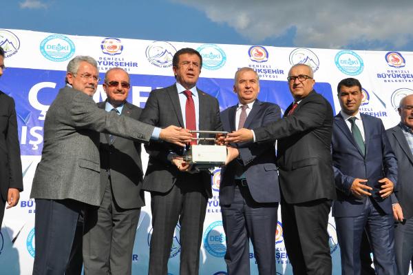 Bakan Zeybekci: Suruç'ta bombanın patlaması tezgahtır