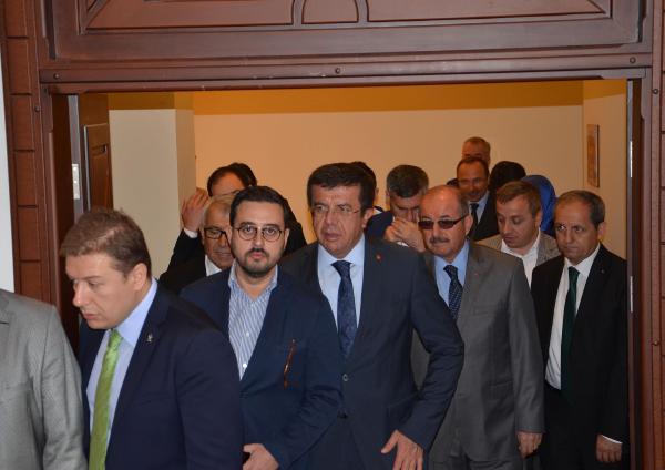 Zeybekci, "Türkiye'nin birlik ve beraberliğine yapılmış melun bir saldırıdır"