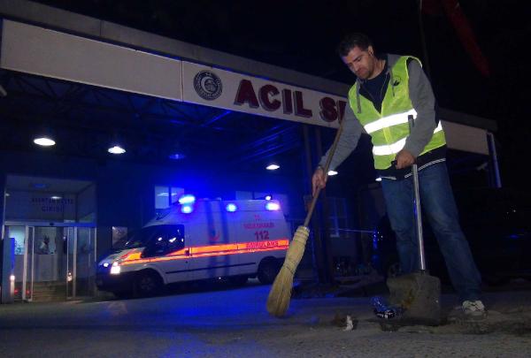 Bursa polisi bu kez temizlik görevlisi oldu