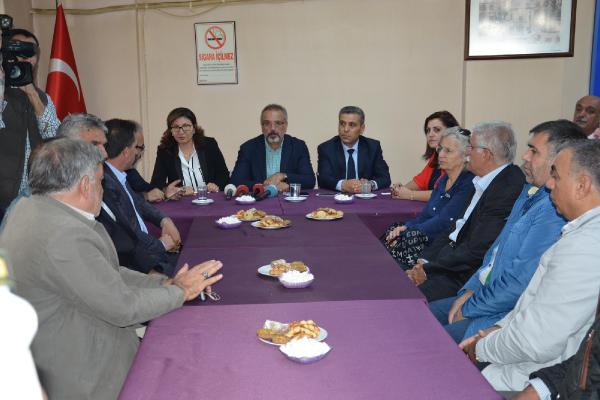 Sırrı Sakık: Silahların susmasını istemedikleri için böyle yollara başvuruyorlar