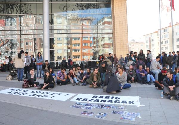 Ankara'daki terör saldırısına Eskişehir'de tepki yürüyüşü