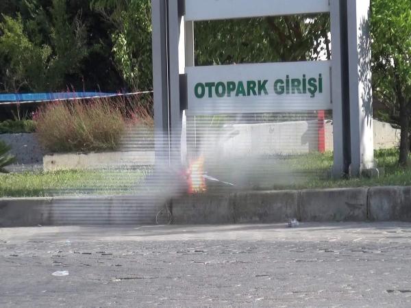 Alışveriş merkezinin otopark girişinde şüpheli çanta paniği