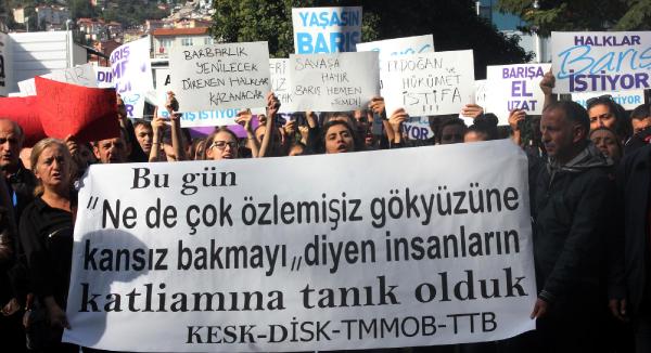 İzmit'te STK ve  milletvekillerinin katılımıyla terör protestosu
